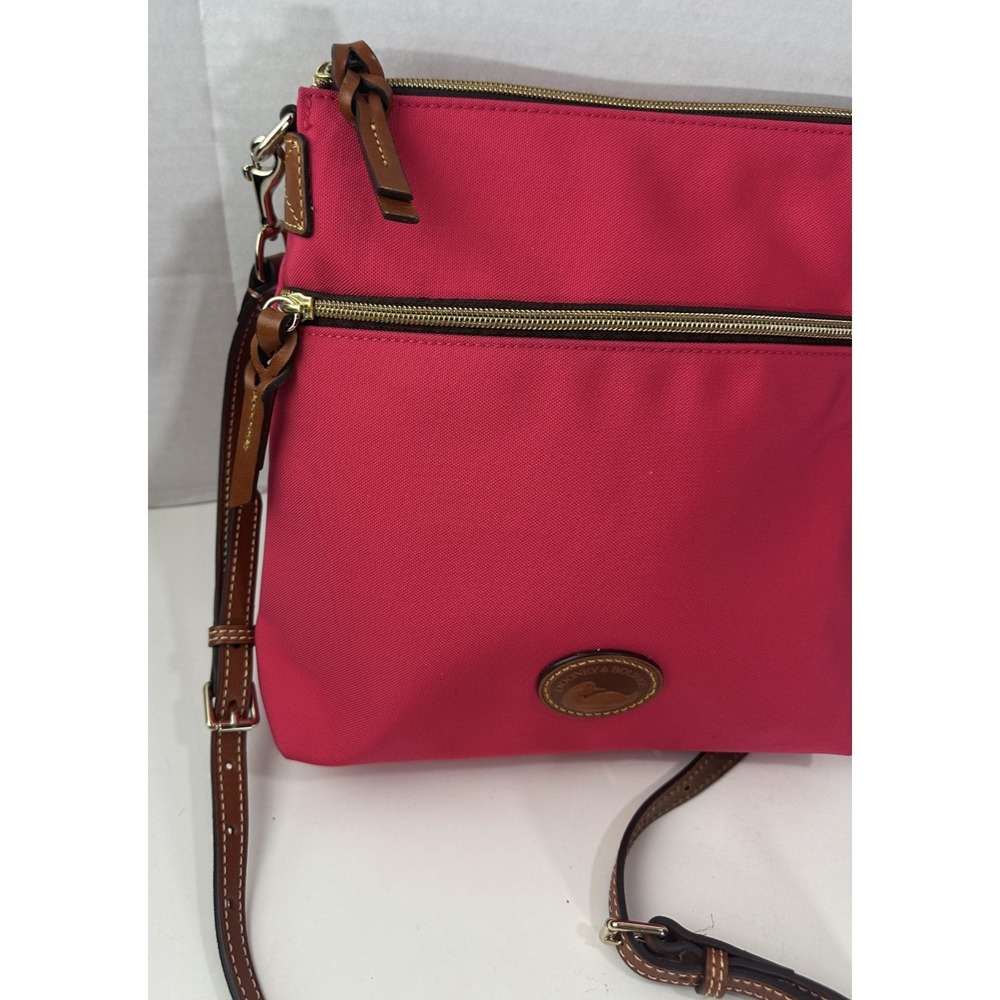 Dooney & Bourke Nylon Zip Crossbody Shoulder Bag Fuchsia Pink Leather Purse - Picture 3 of 15